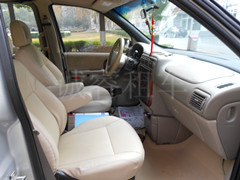 �人�����⳵���GL8��ʻ����